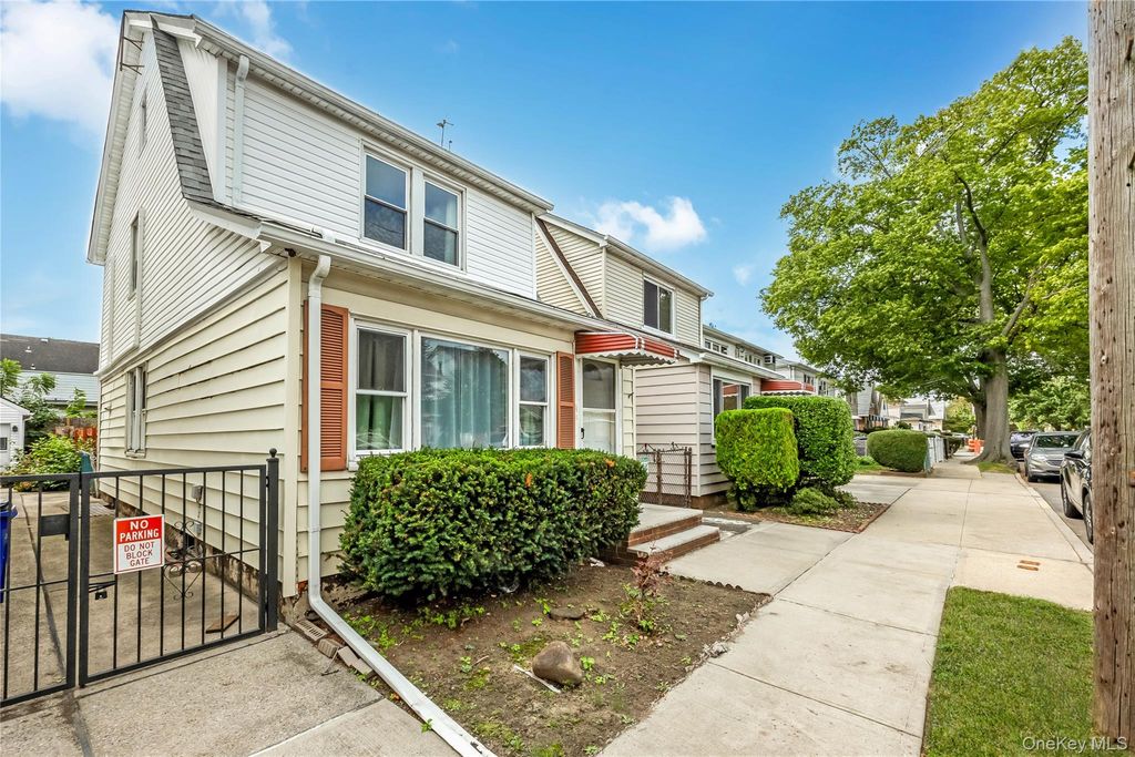 164-36 76th Avenue, Fresh Meadows, NY 11366 — photo 2