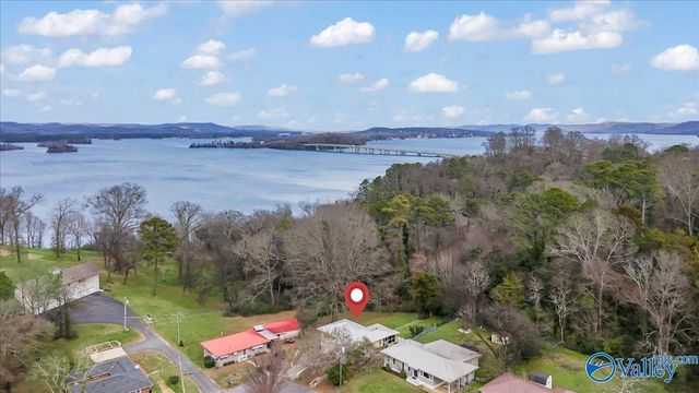 1532 Circle Drive, Guntersville, AL 35976