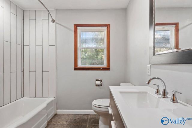 1532 Circle Drive, Guntersville, AL 35976