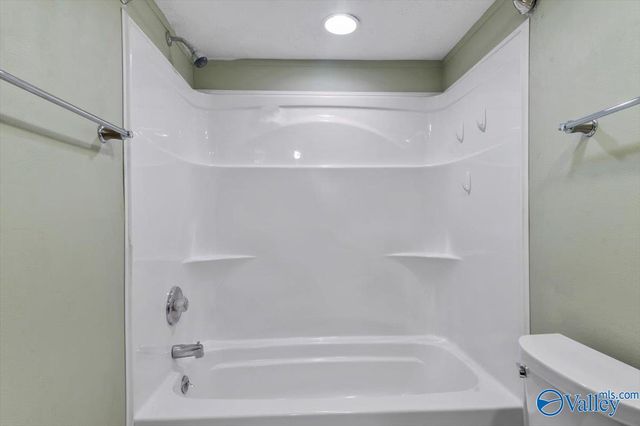 1532 Circle Drive, Guntersville, AL 35976