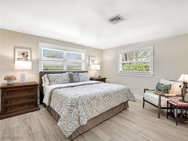 79 Burning Tree DR, Naples, FL 34105