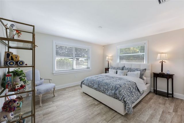 79 Burning Tree DR, Naples, FL 34105