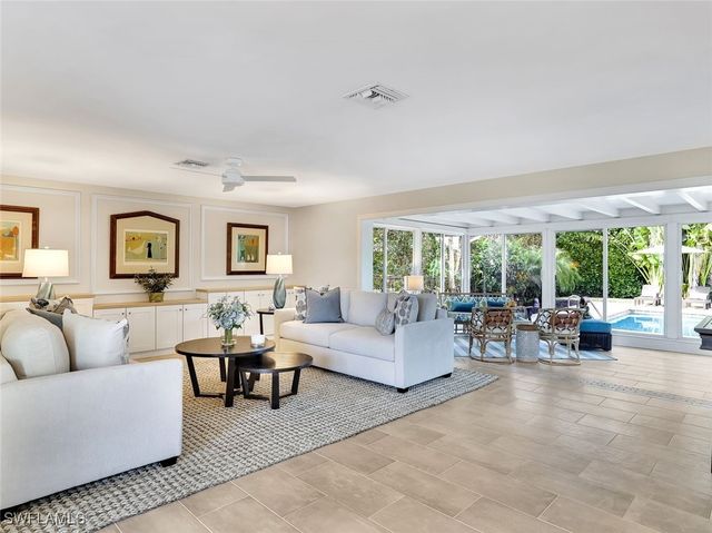 79 Burning Tree DR, Naples, FL 34105