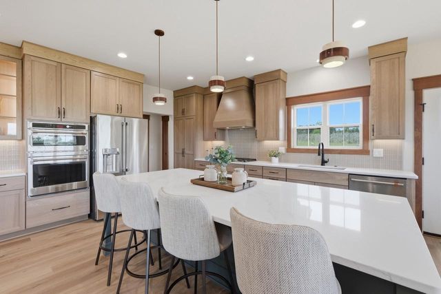 6651 Lucas Lane, Sun Prairie, WI 53598