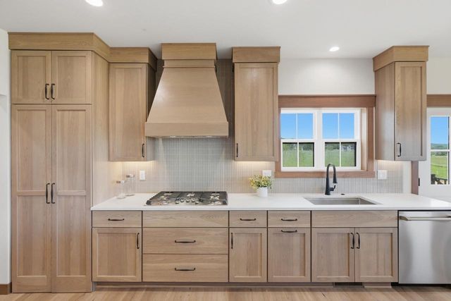 6651 Lucas Lane, Sun Prairie, WI 53598