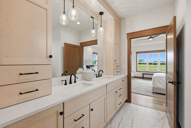6651 Lucas Lane, Sun Prairie, WI 53598