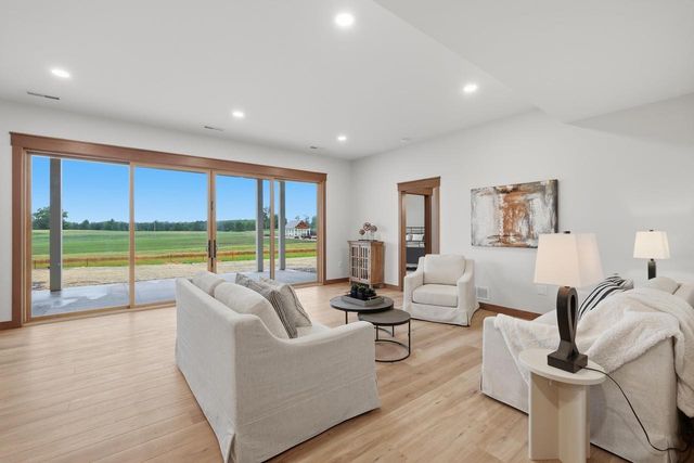 6651 Lucas Lane, Sun Prairie, WI 53598