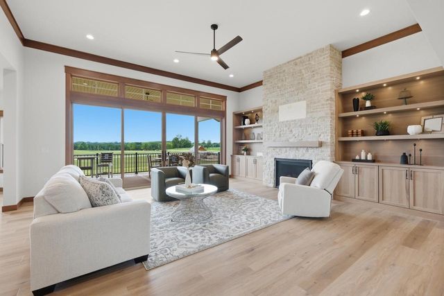 6651 Lucas Lane, Sun Prairie, WI 53598
