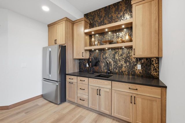 6651 Lucas Lane, Sun Prairie, WI 53598