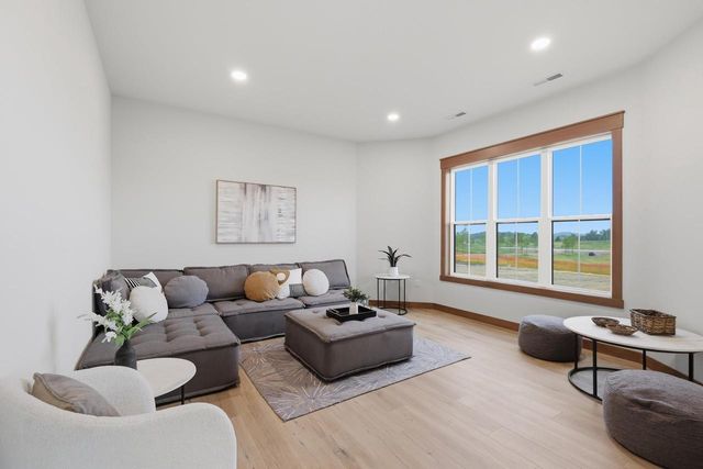 6651 Lucas Lane, Sun Prairie, WI 53598