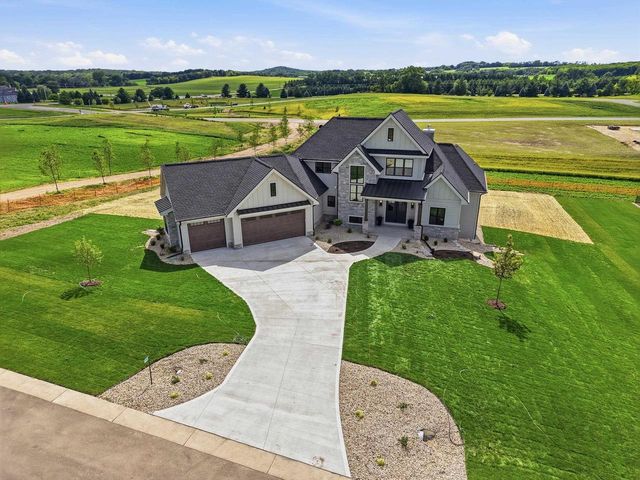 6651 Lucas Lane, Sun Prairie, WI 53598