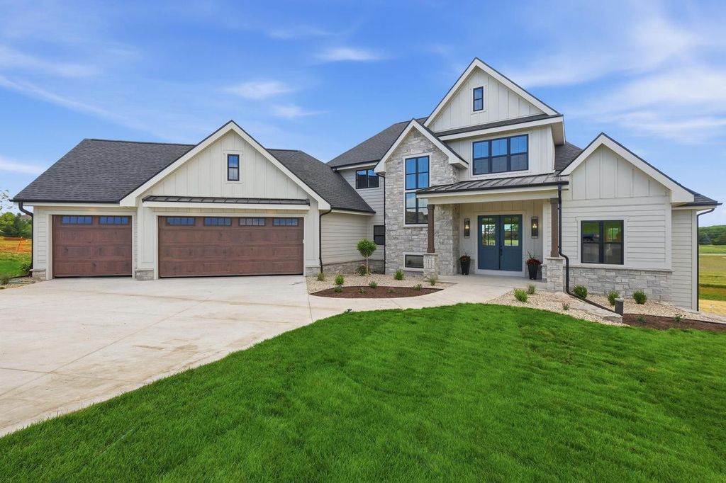 6651 Lucas Lane, Sun Prairie, WI 53598
