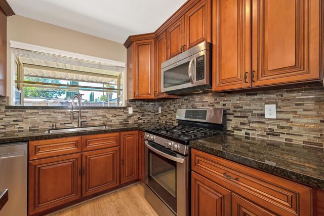 5673 Mesa Verde Cir, Rocklin, CA 95677