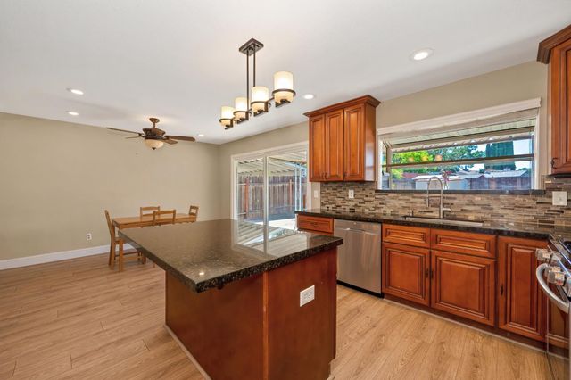5673 Mesa Verde Cir, Rocklin, CA 95677