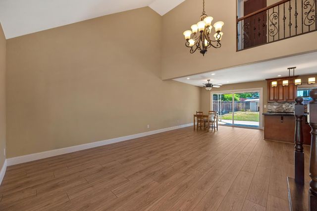 5673 Mesa Verde Cir, Rocklin, CA 95677