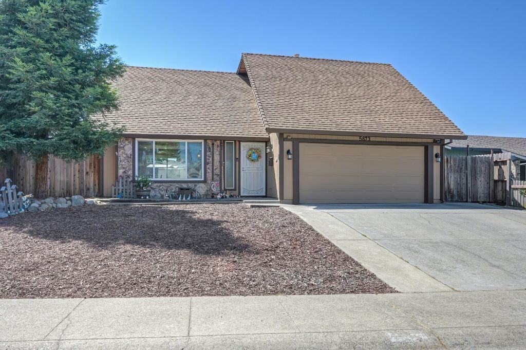 5673 Mesa Verde Cir, Rocklin, CA 95677