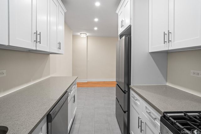 11007 73rd Road 2K, Forest Hills, NY 11375