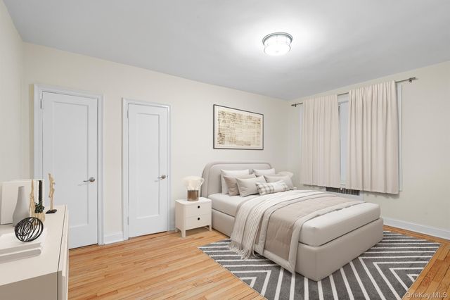 11007 73rd Road 2K, Forest Hills, NY 11375