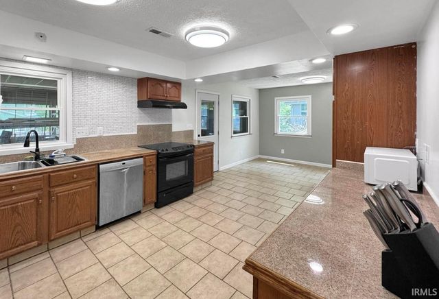 205 S Bryan Avenue, Bloomington, IN 47408