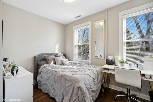 330 W EVERGREEN Avenue 3, Chicago, IL 60610