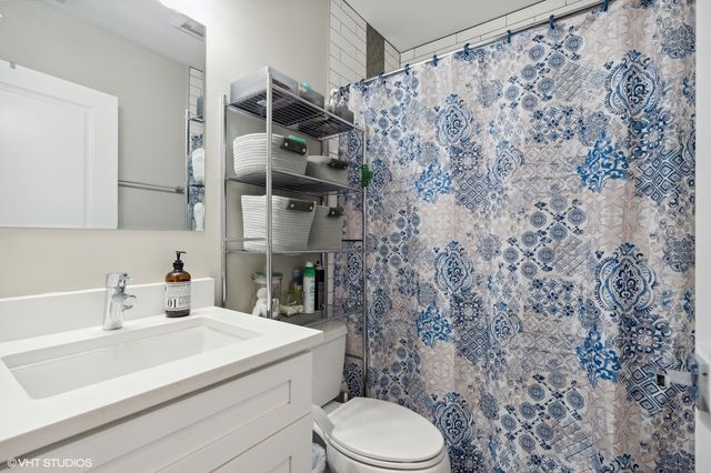 330 W EVERGREEN Avenue 3, Chicago, IL 60610