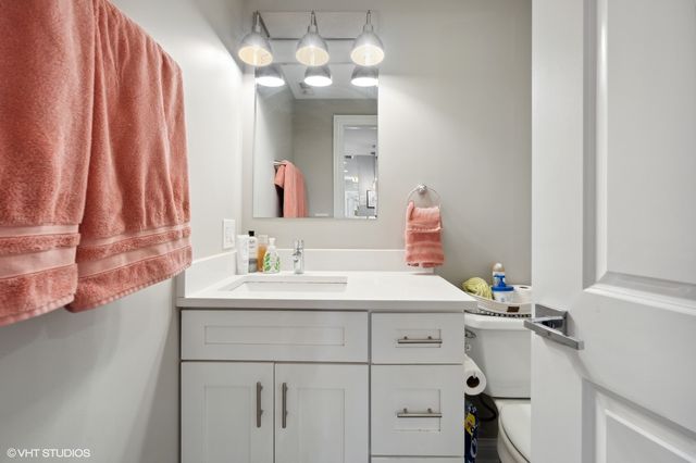 330 W EVERGREEN Avenue 3, Chicago, IL 60610