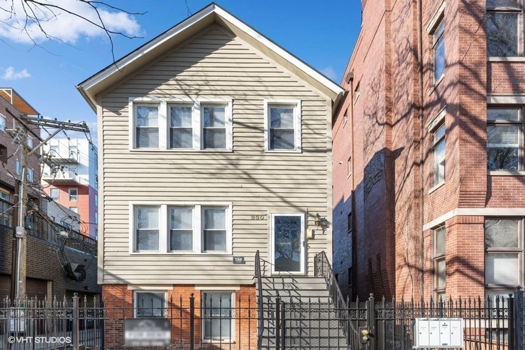 330 W EVERGREEN Avenue 3, Chicago, IL 60610