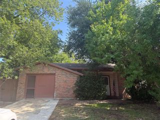 2015 Cartwright Street, Irving, TX 75062