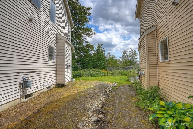 12523 63rd Avenue E, Puyallup, WA 98373
