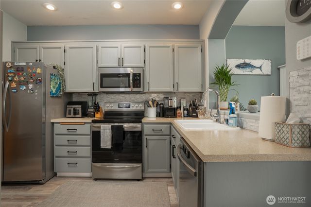 12523 63rd Avenue E, Puyallup, WA 98373