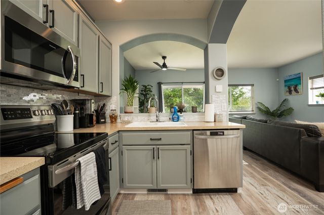 12523 63rd Avenue E, Puyallup, WA 98373