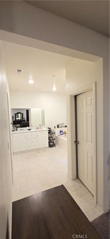 8221 Muir Lane, Riverside, CA 92507