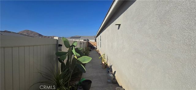 8221 Muir Lane, Riverside, CA 92507