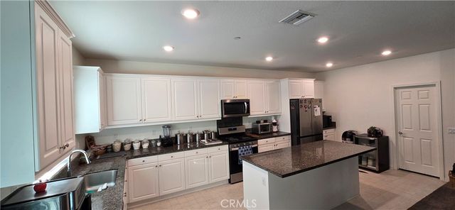 8221 Muir Lane, Riverside, CA 92507