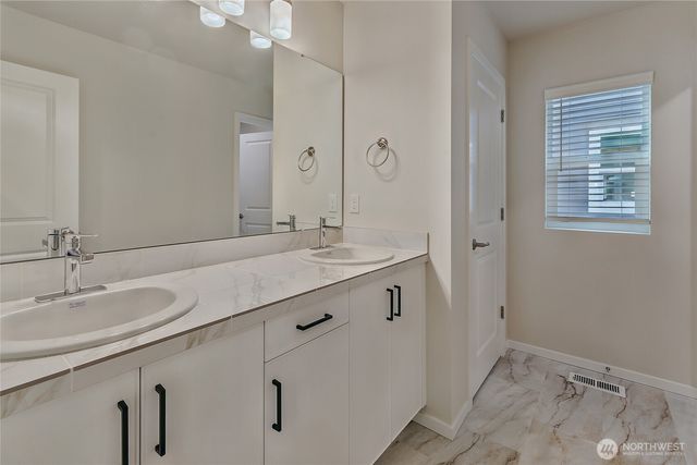 18221 37th Avenue Ct E, Tacoma, WA 98446