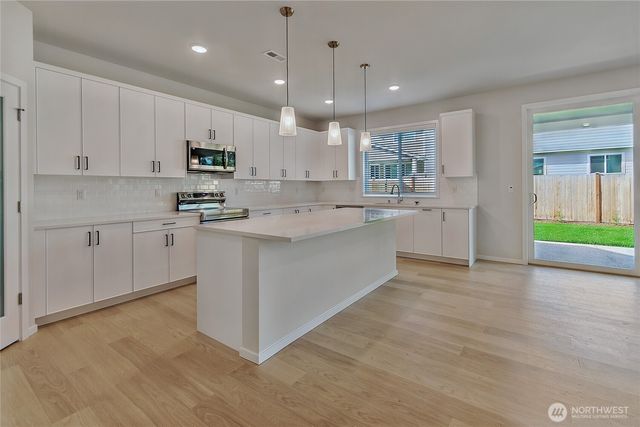 18221 37th Avenue Ct E, Tacoma, WA 98446