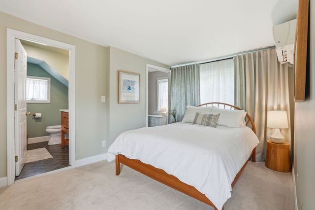 4 Short Street Pl 4, Boston, MA 02129