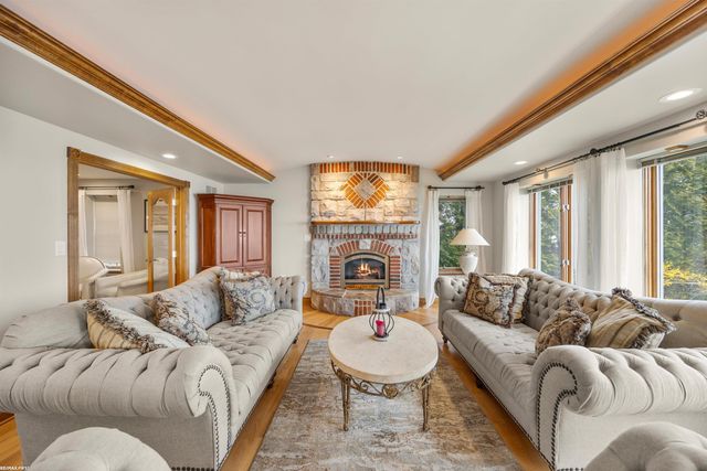 3864 Lakeshore Road, Deckerville, MI 48427