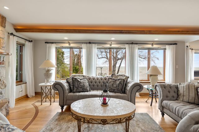 3864 Lakeshore Road, Deckerville, MI 48427