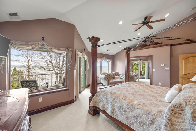 3864 Lakeshore Road, Deckerville, MI 48427