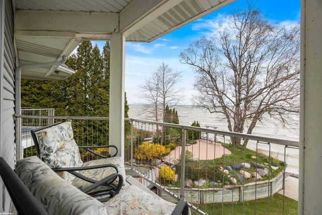 3864 Lakeshore Road, Deckerville, MI 48427