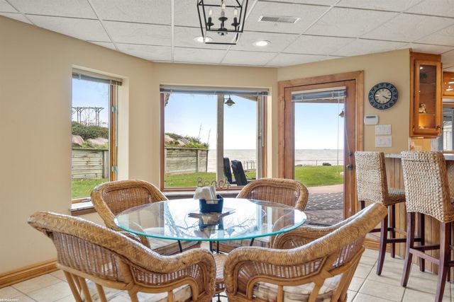 3864 Lakeshore Road, Deckerville, MI 48427