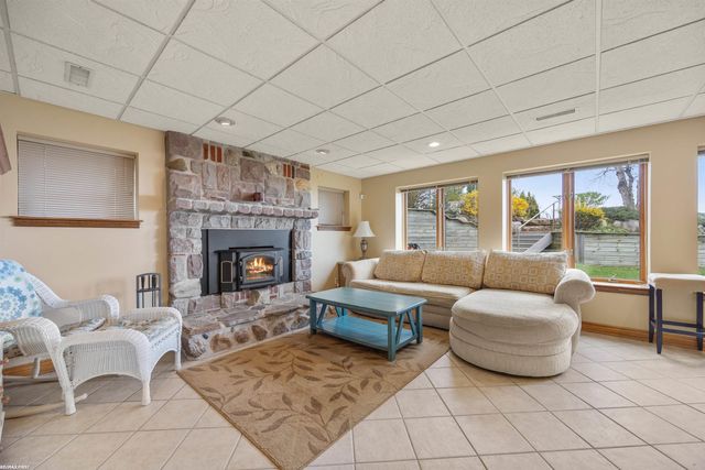 3864 Lakeshore Road, Deckerville, MI 48427