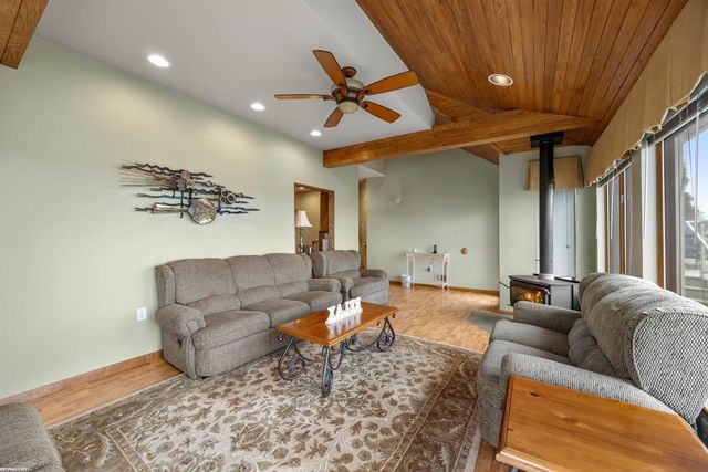 3864 Lakeshore Road, Deckerville, MI 48427