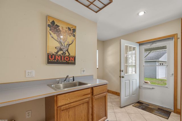 3864 Lakeshore Road, Deckerville, MI 48427