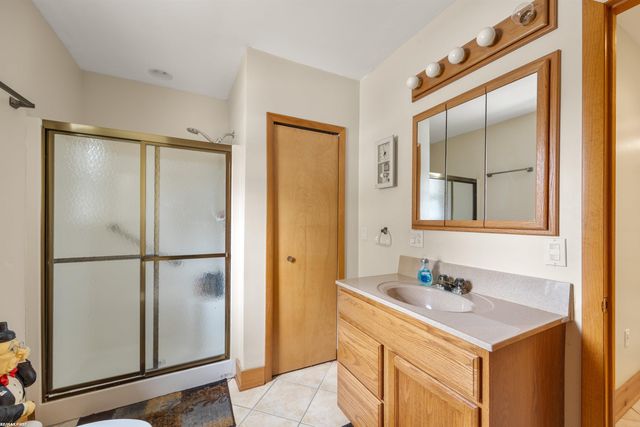 3864 Lakeshore Road, Deckerville, MI 48427