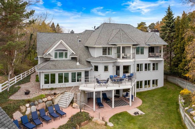 3864 Lakeshore Road, Deckerville, MI 48427