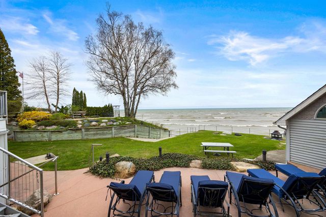 3864 Lakeshore Road, Deckerville, MI 48427