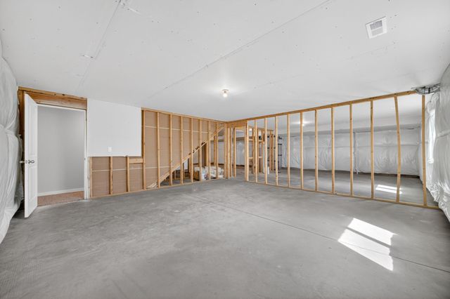 2519 NW 44th Street, Ankeny, IA 50023