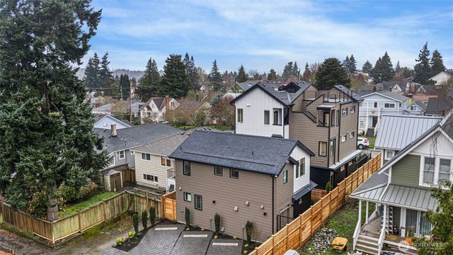 7336 27th Avenue NW, Seattle, WA 98117